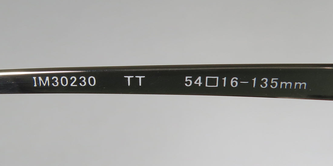 Isaac Mizrahi 30230 Sunglasses by ModaFrames