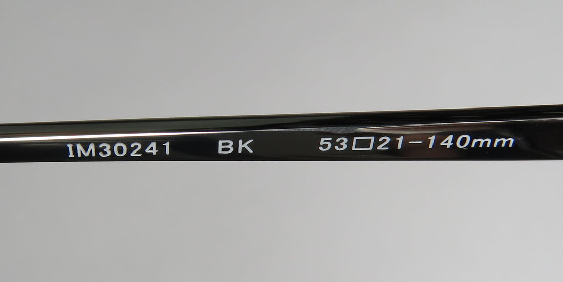 Isaac Mizrahi 30241 Sunglasses by ModaFrames