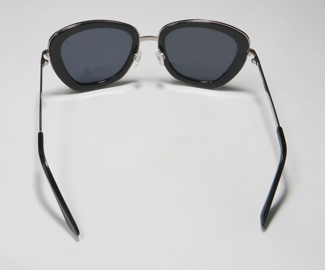 Isaac Mizrahi 30200 Sunglasses by ModaFrames