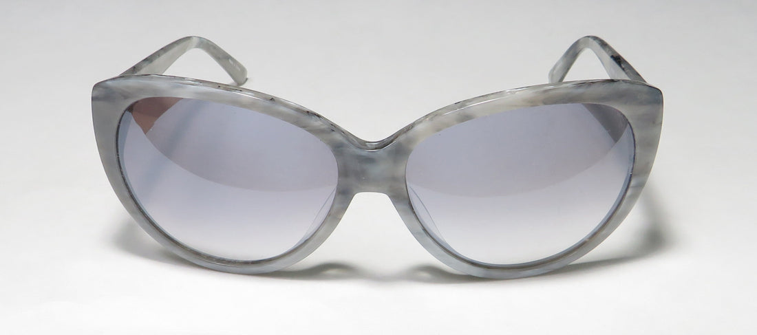 Isaac Mizrahi 30209 Sunglasses by ModaFrames
