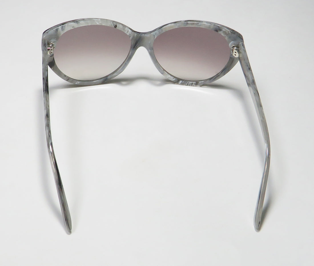 Isaac Mizrahi 30209 Sunglasses by ModaFrames