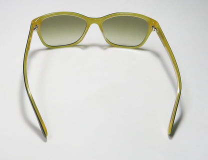 Isaac Mizrahi 30210 Sunglasses by ModaFrames