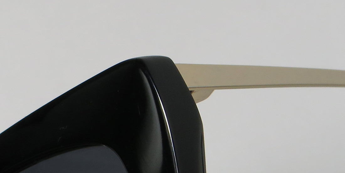 Isaac Mizrahi 30230 Sunglasses by ModaFrames