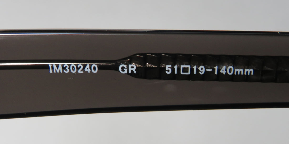 Isaac Mizrahi 30240 Sunglasses by ModaFrames
