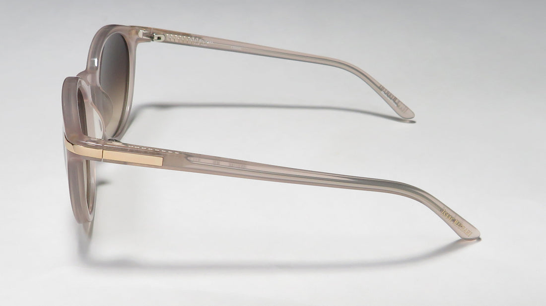 Isaac Mizrahi 30246 Sunglasses by ModaFrames