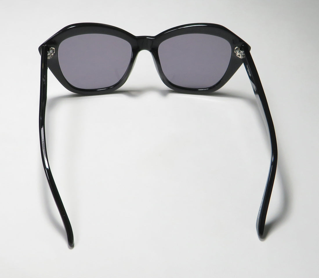 Isaac Mizrahi 30218 Sunglasses by ModaFrames
