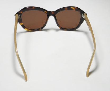 Isaac Mizrahi 30218 Sunglasses by ModaFrames