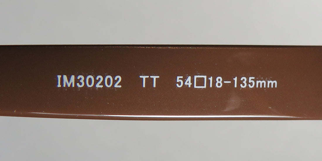 Isaac Mizrahi 30202 Sunglasses by ModaFrames