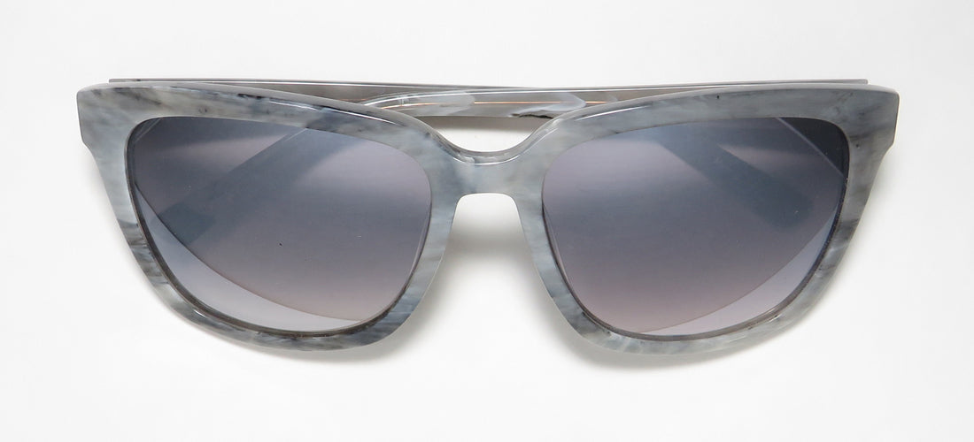 Isaac Mizrahi 30206 Sunglasses by ModaFrames