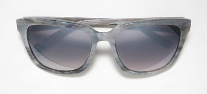 Isaac Mizrahi 30206 Sunglasses by ModaFrames
