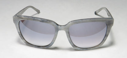 Isaac Mizrahi 30206 Sunglasses by ModaFrames