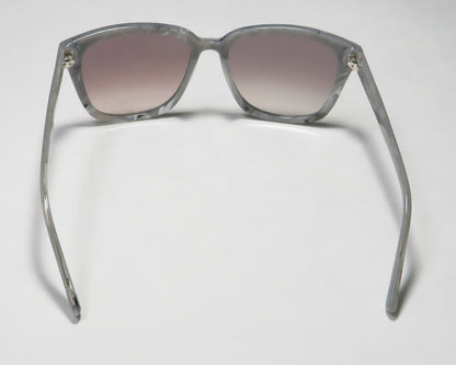 Isaac Mizrahi 30206 Sunglasses by ModaFrames