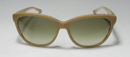Isaac Mizrahi 30201 Sunglasses by ModaFrames