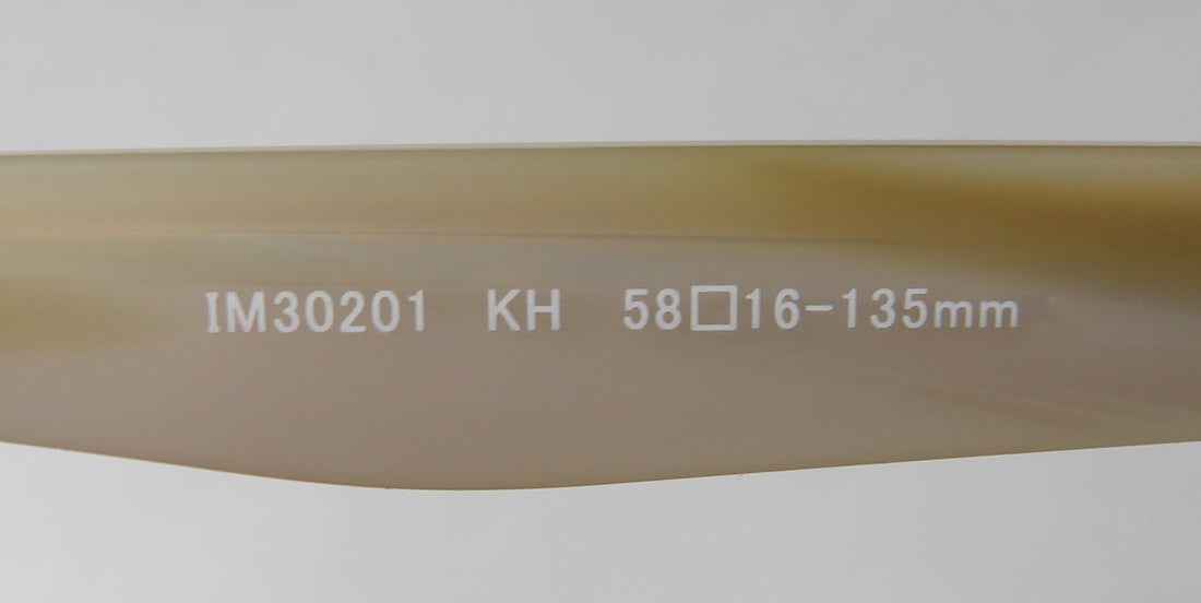 Isaac Mizrahi 30201 Sunglasses by ModaFrames