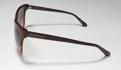 Isaac Mizrahi 30232 Sunglasses by ModaFrames