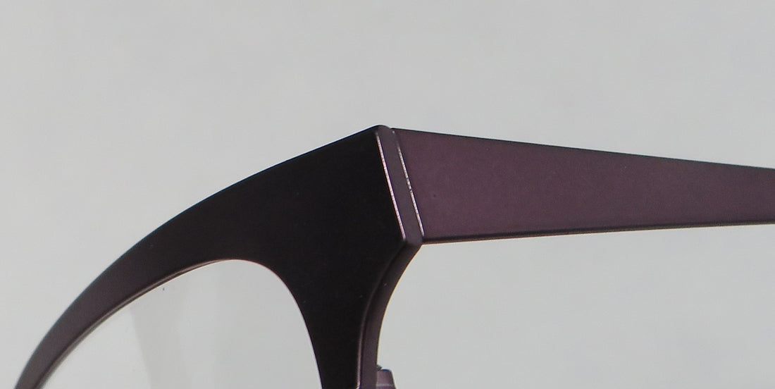 Isaac Mizrahi 30016 Eyeglasses by ModaFrames