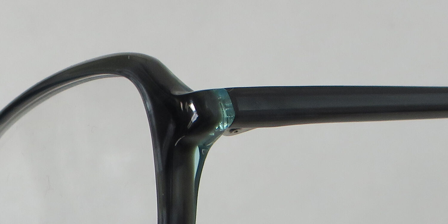 Vera Wang V006 Eyeglasses by ModaFrames