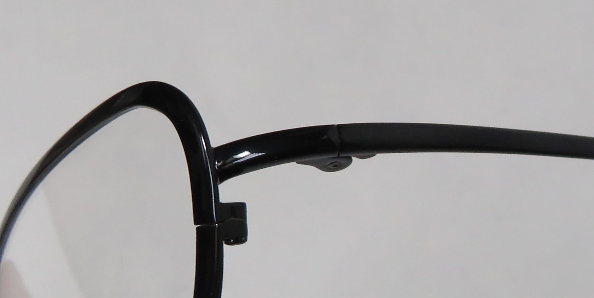 Vera Wang Luxe Regal Eyeglasses by ModaFrames