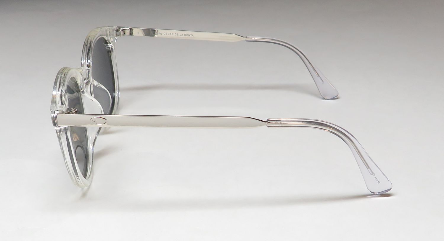 Oscar de la Renta Oscar 1289 Sunglasses by ModaFrames