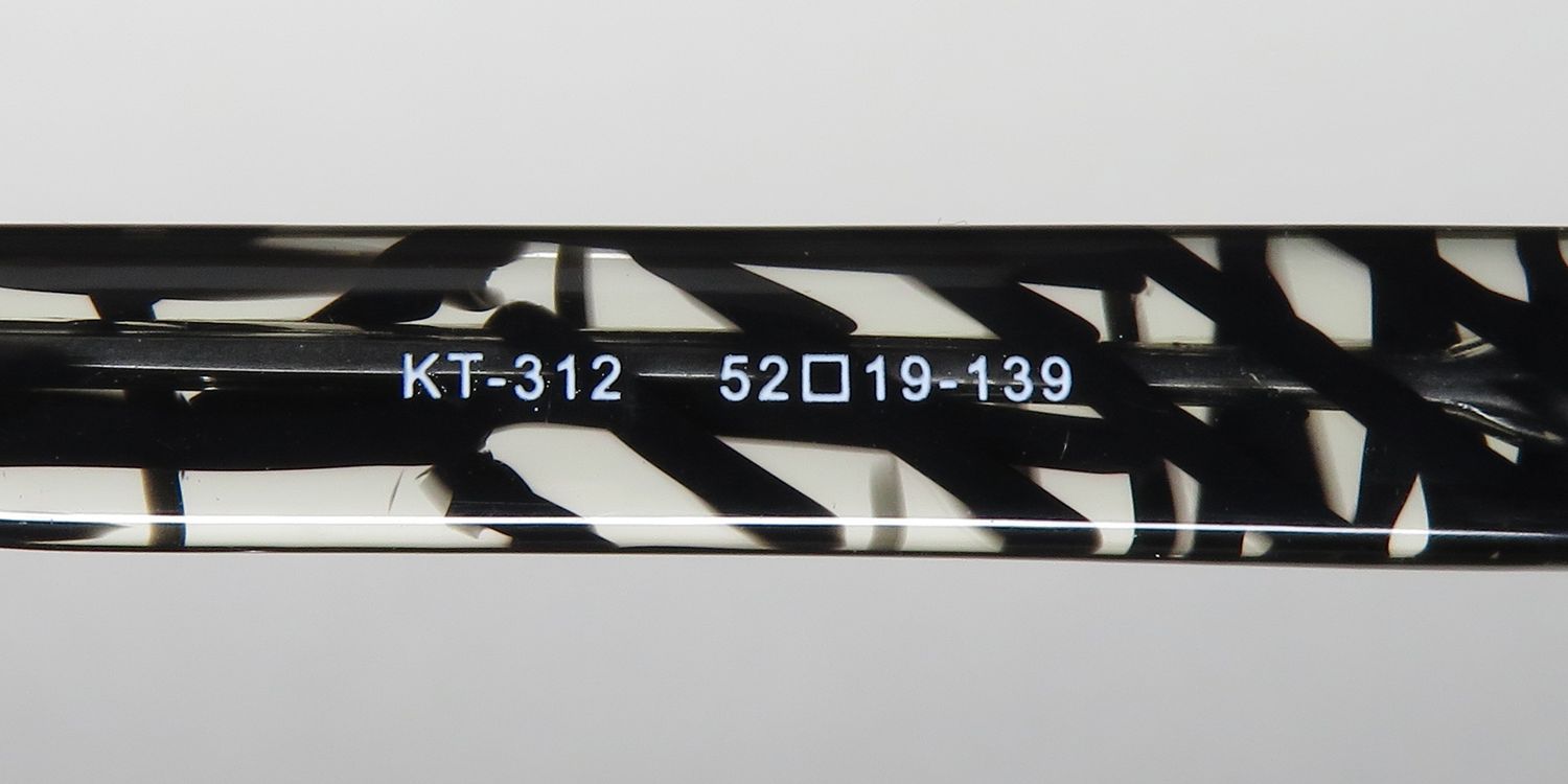 Kio Yamato Kt-312 Eyeglasses by ModaFrames