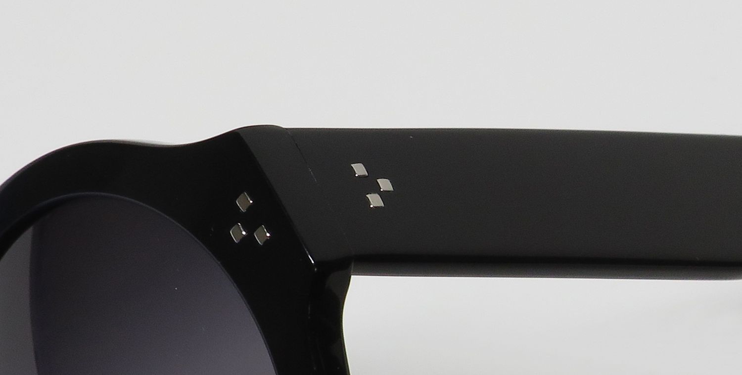Gap Sgp009 Sunglasses by ModaFrames