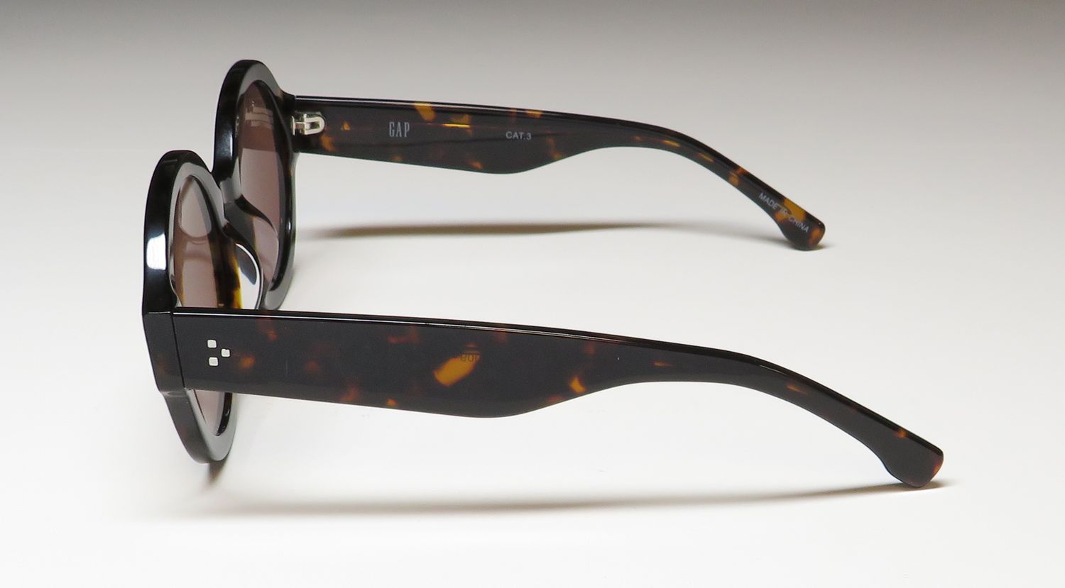 Gap Sgp009 Sunglasses by ModaFrames