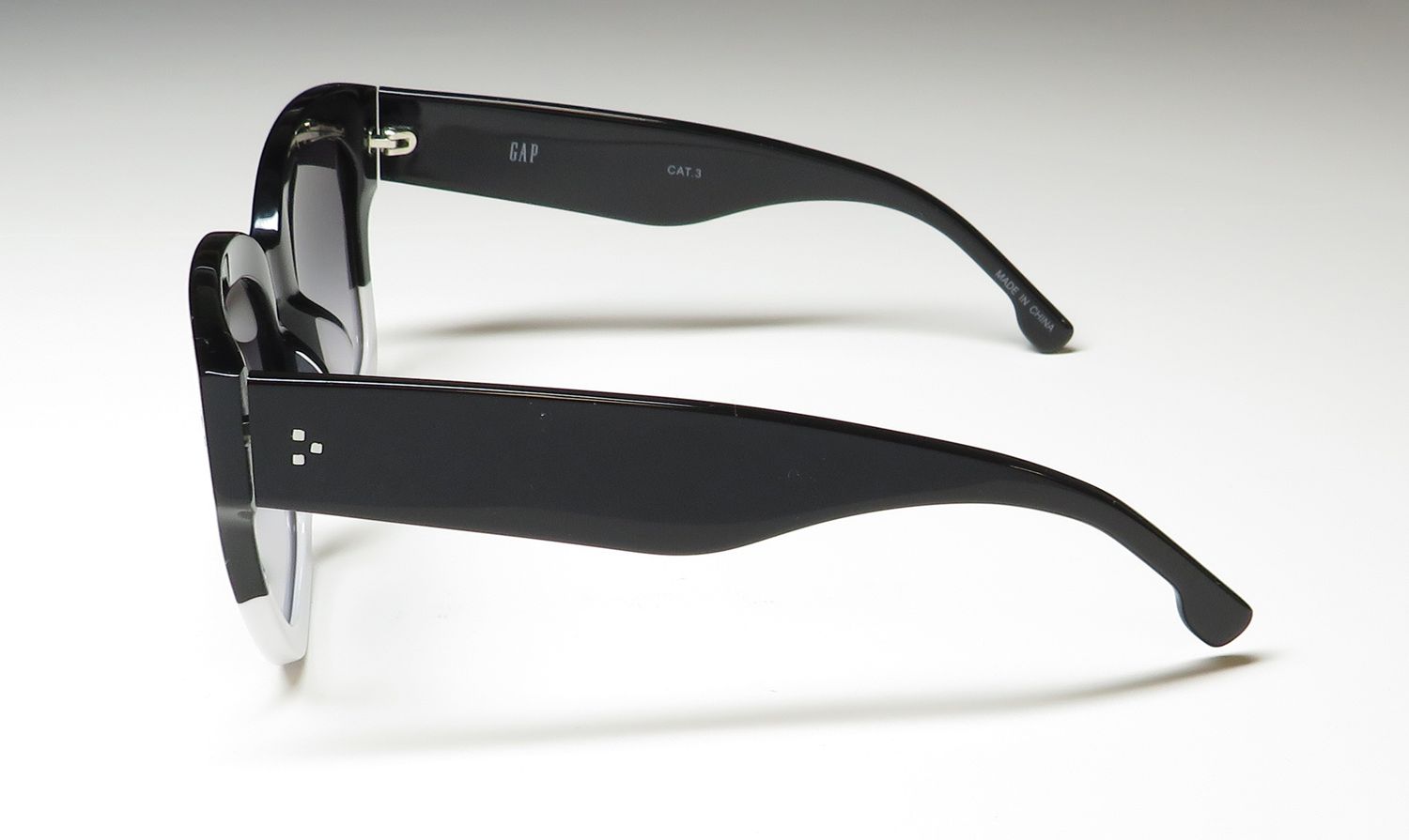 Gap Sgp010 Sunglasses by ModaFrames