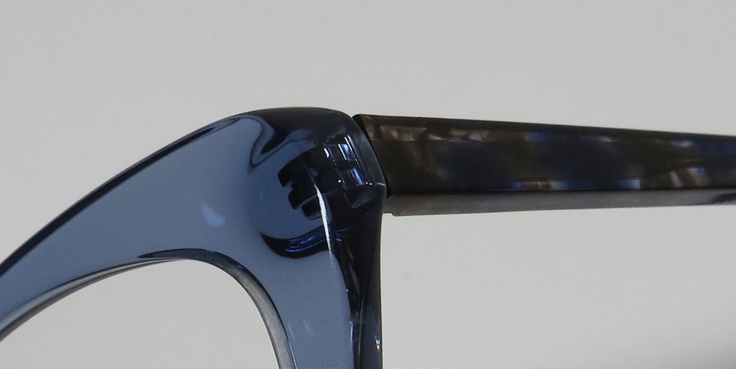 Oscar de la Renta Osl 738 Eyeglasses by ModaFrames