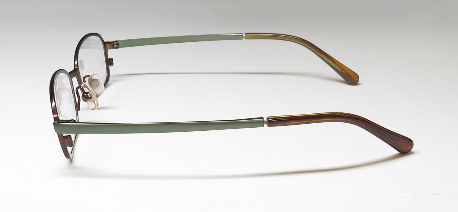 Vera Wang V027 Eyeglasses by ModaFrames