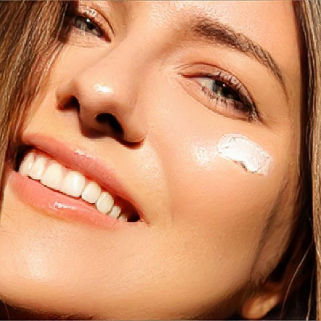 Habaek Sun Protection Face Moisturizer SPF50 | Peptides | Niacinamide by gymsegbë