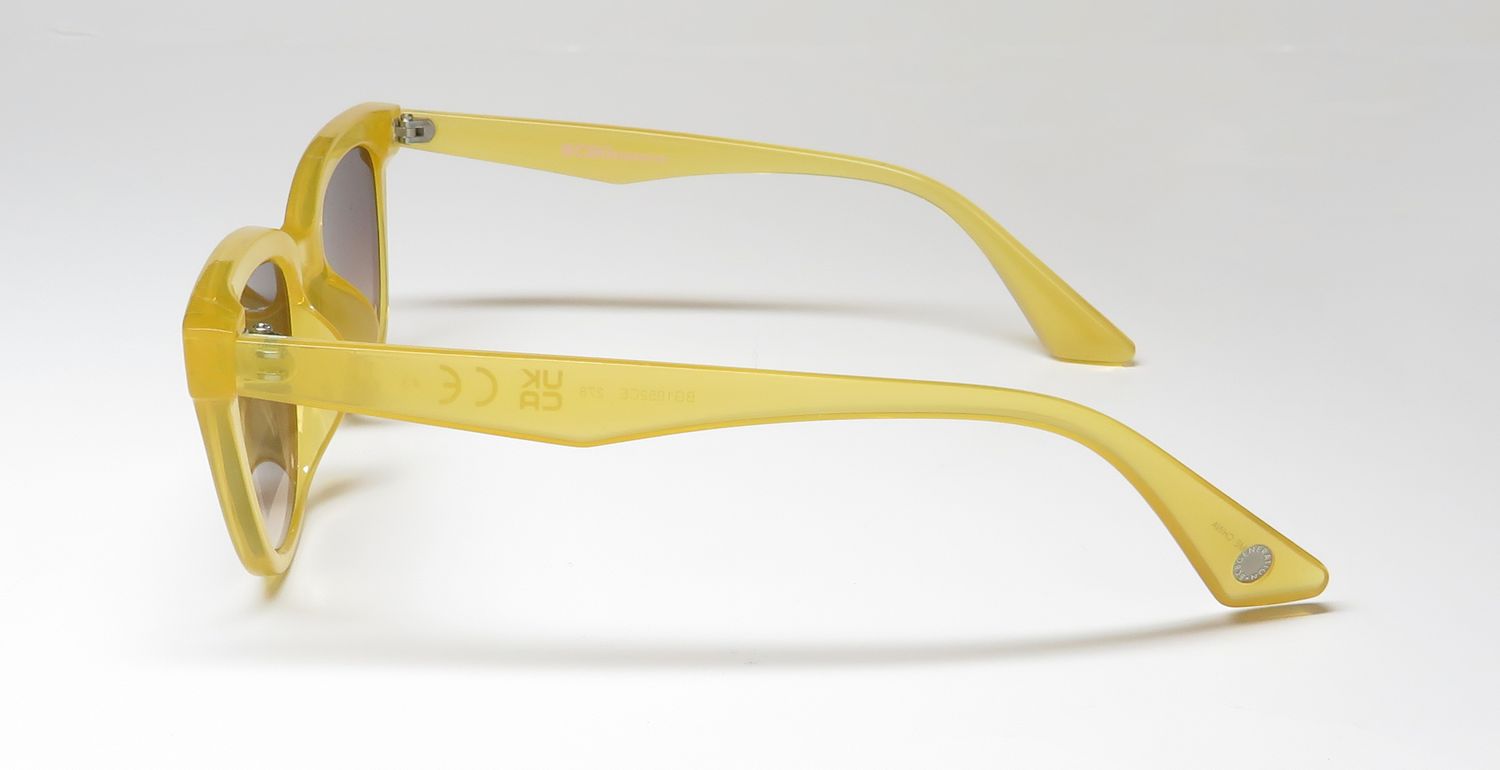 BCBG Bcbgeneration 1052 Sunglasses by ModaFrames