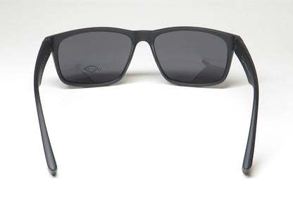 Oscar de la Renta Oscar 8009 Sunglasses by ModaFrames