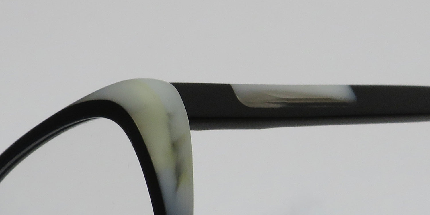 Vera Wang V542 Eyeglasses by ModaFrames