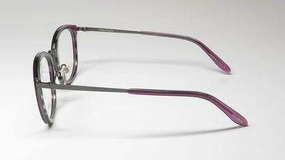 Vera Wang V528 Eyeglasses by ModaFrames