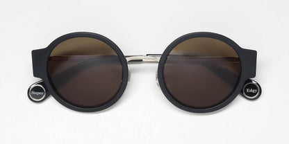 Woow Super Edgy 1 Sunglasses by ModaFrames