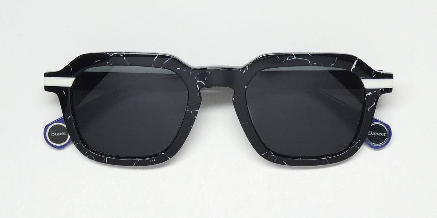 Woow Super Dancer 1 Sunglasses by ModaFrames