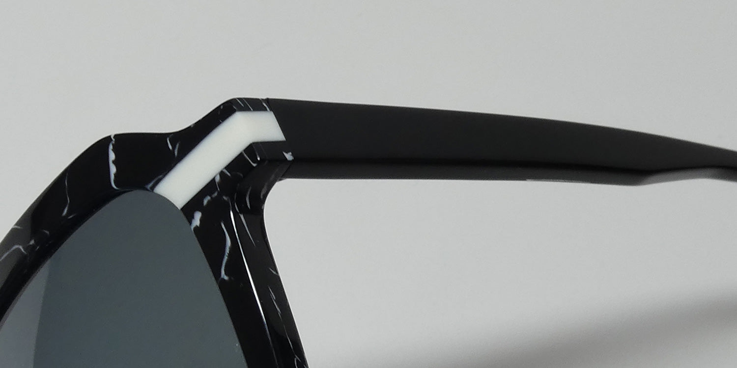 Woow Super Dancer 1 Sunglasses by ModaFrames
