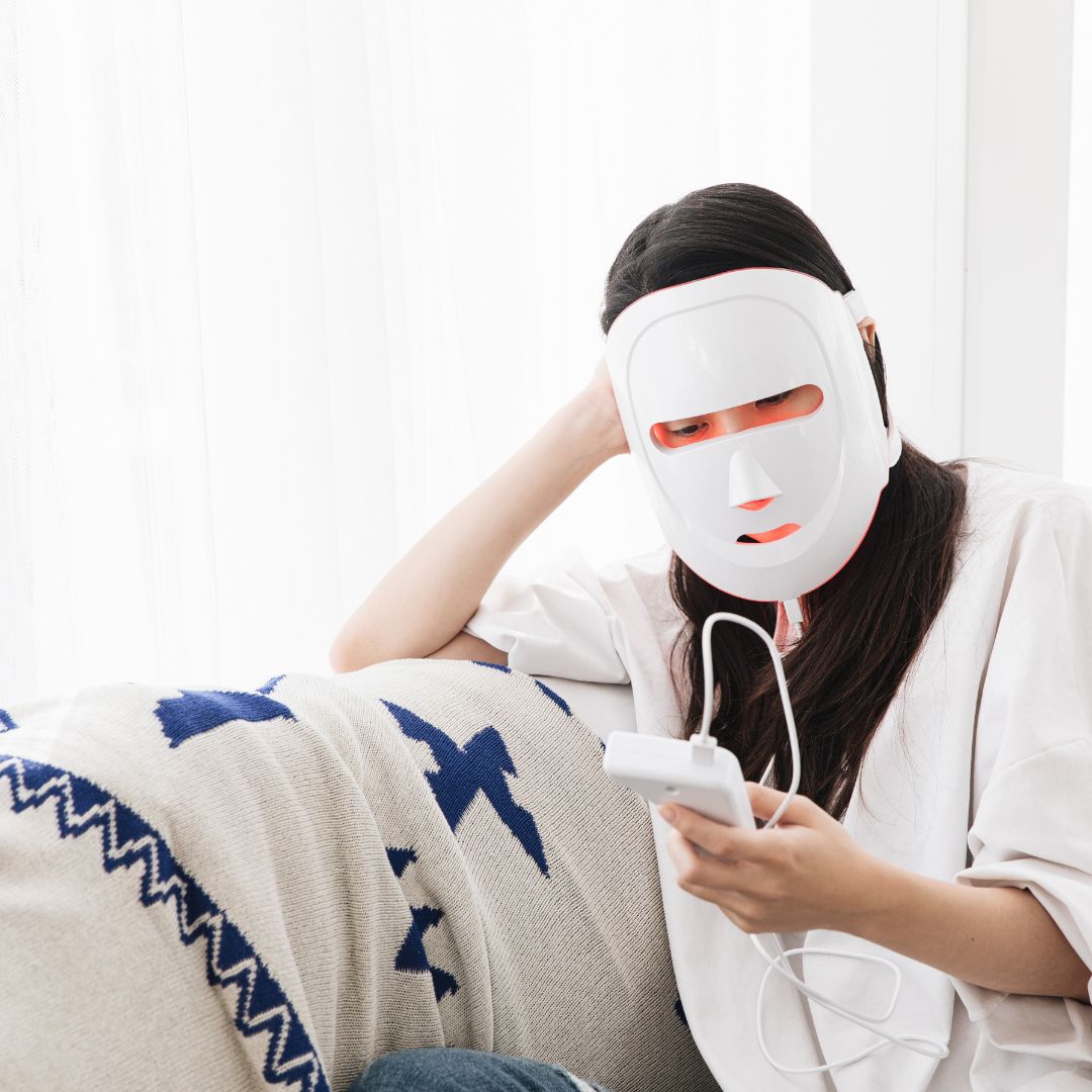 Eco Face Platinum LED Mask (Pearl White) by ECO FACE PLATINUM
