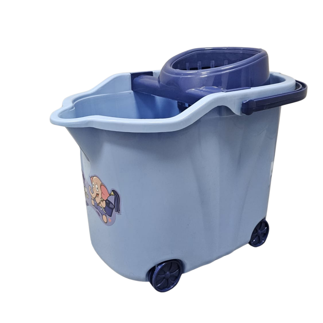 Cleaning Bucket AA2024-0684 (5 Gal) by Farmacias Savia