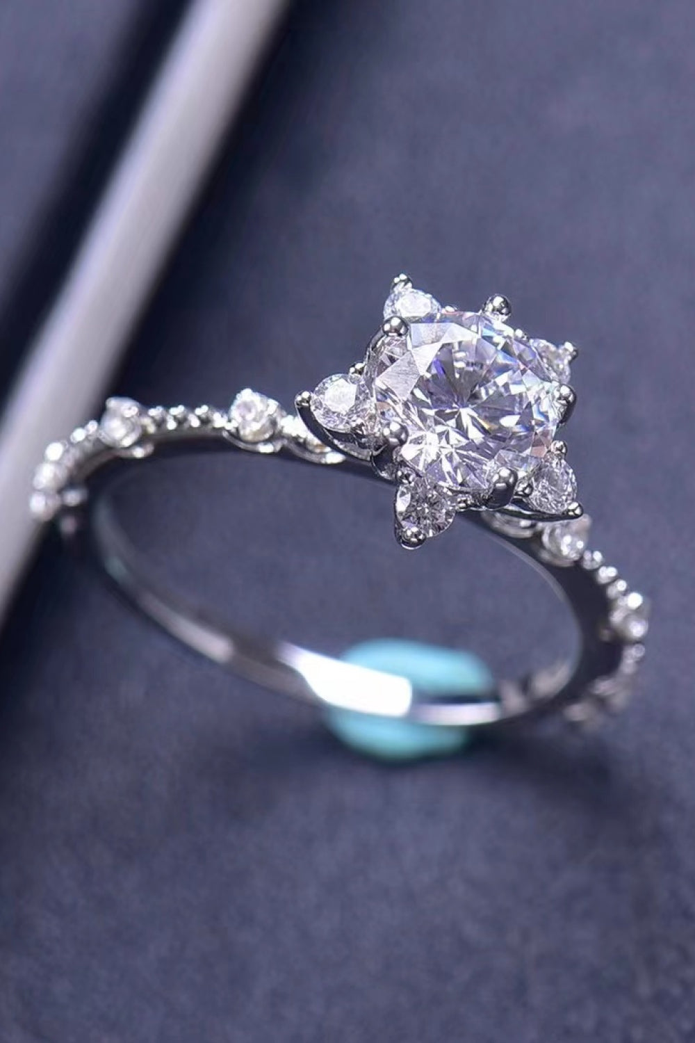 1 Carat Brilliant Round Cut Sparkala™ 6-Prong Ring by Sparkala