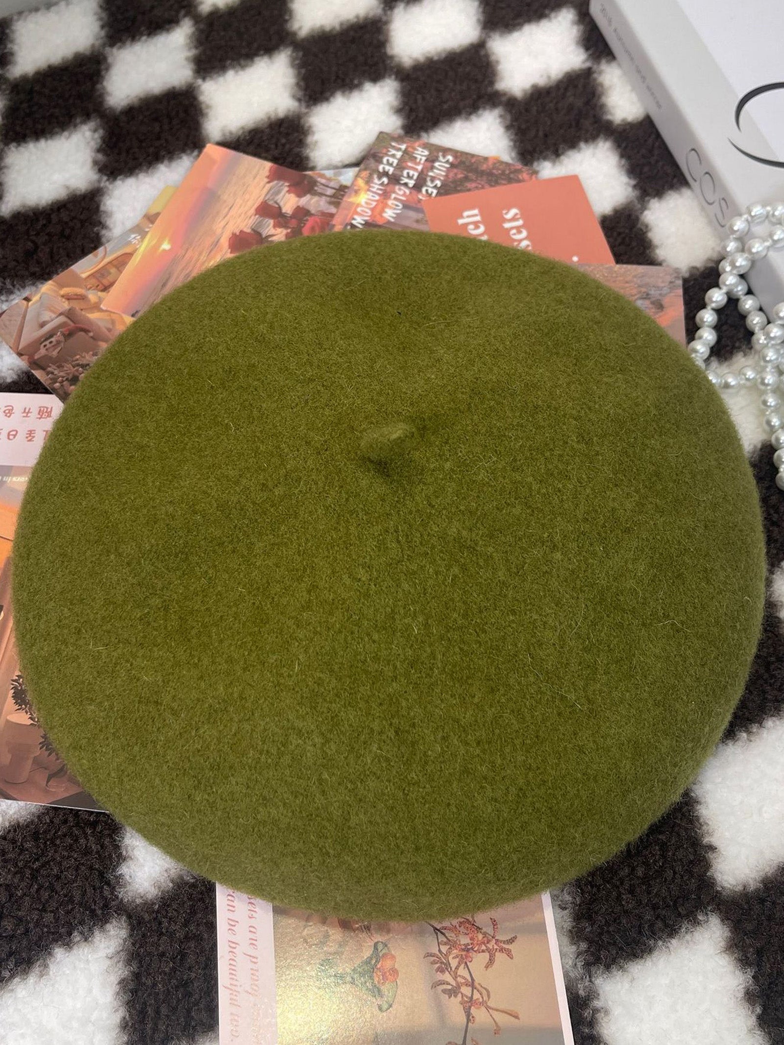 100% Wool Retro Hand-Knit Beret by LINTICO