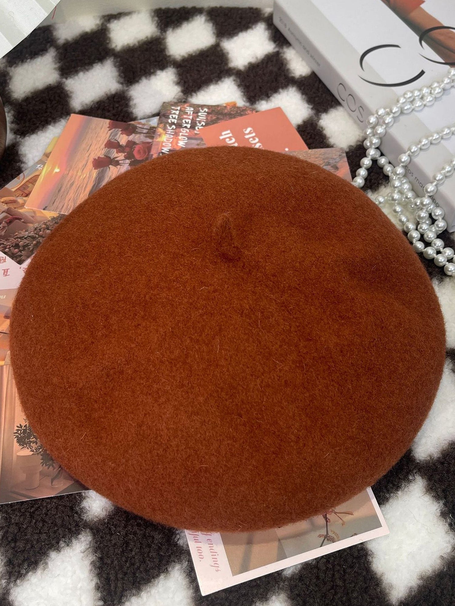 100% Wool Retro Hand-Knit Beret by LINTICO