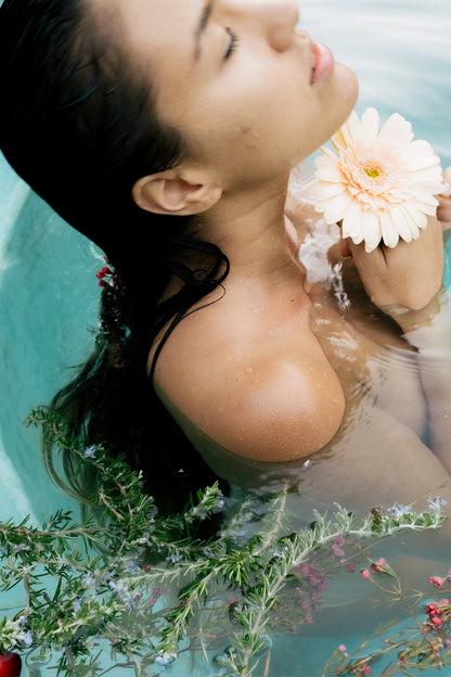 Cooling Bath Soak by Surya