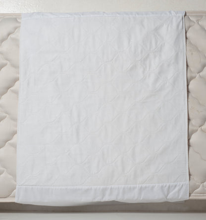 Wearever Waterproof Incontinence Bed Pad - Washable, Reusable Sheet &amp; Mattress Protector with Wings - Children &amp; Adults (SKU: BPS800) by Wearever Incontinence