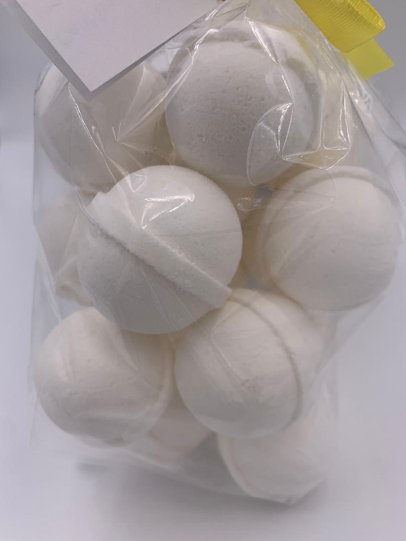 14 bath bombs (Scents Kids Love) our Little Bag of Balls - Kids Spa Parties by Spa Pure
