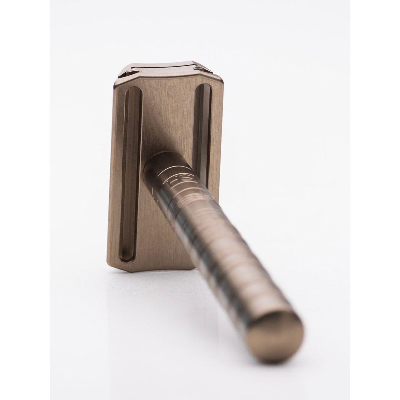 Henson Shaving [AL13-V2] Medium Safety Razor by Pasteur Pharmacy
