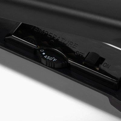 FHI Heat Signature Flat Iron Black - Imperfect Box by This is Beauty US