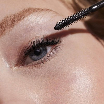 Well People Expressionist Lengthening Mascara 0.26 fl oz - Imperfect Box by This is Beauty US
