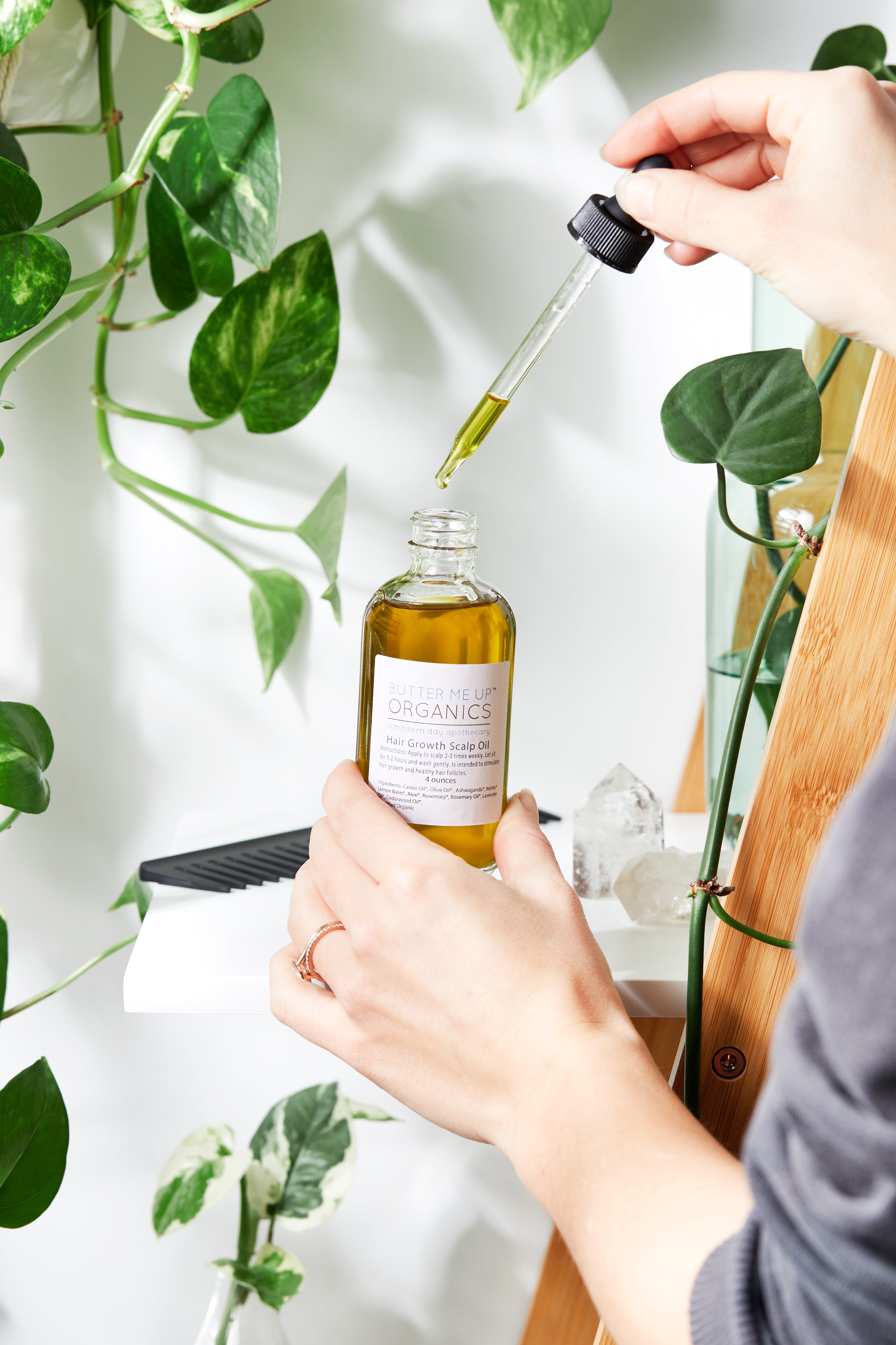 Organic Scalp Treatment / Scalp Oil / Hair Growth / Organic Hair Oil / Hair Repair / Healthy Scalp / Herbal Treatment / Glass Bottle by Butter Me Up Organics