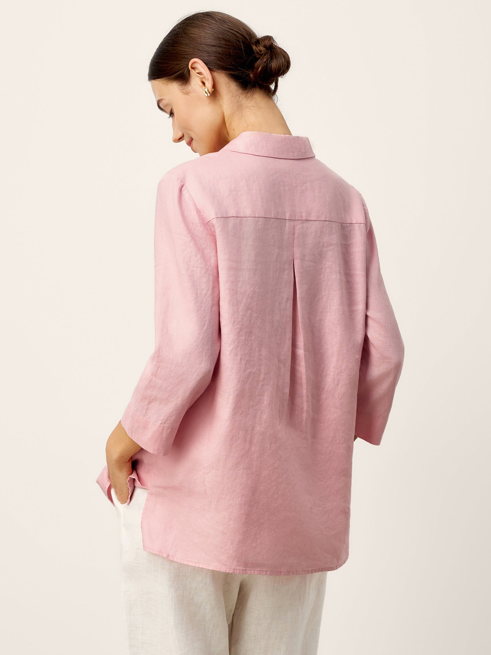 100% Linen Layered Lapel V-neck Sculpted Front Pleat Longline Top ODALYS by LINTICO